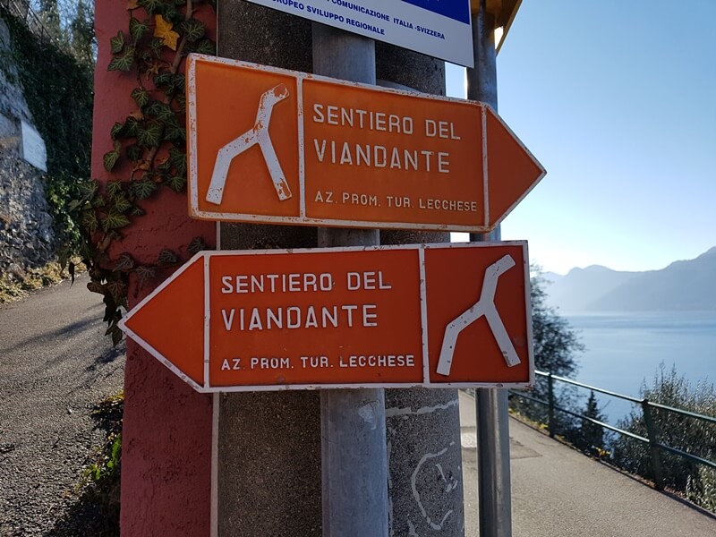 Orange Sentiero del Viandante signs